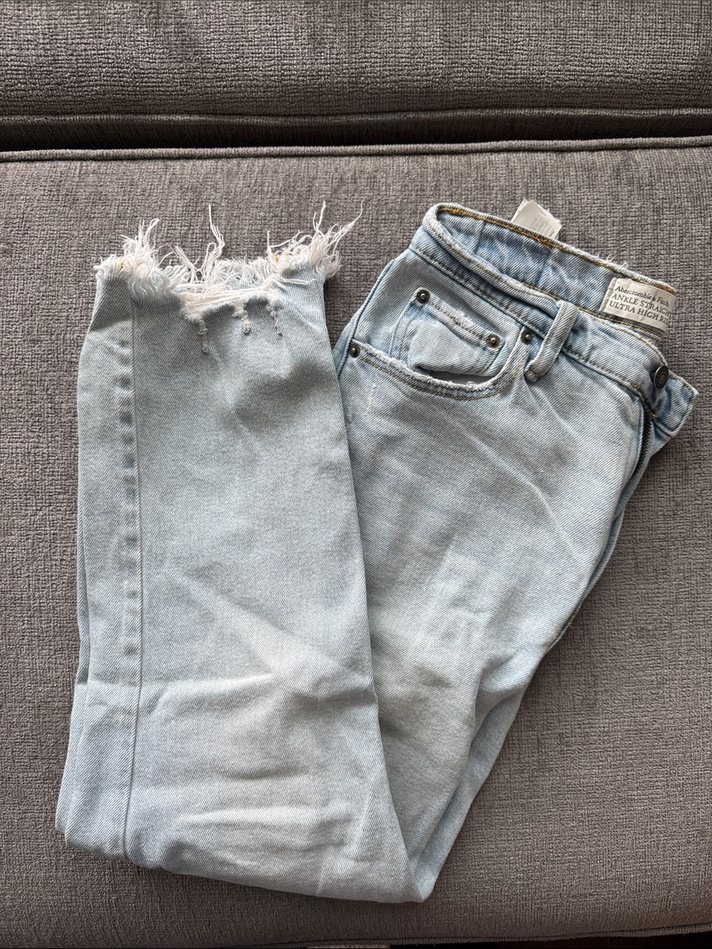 Abercrombie & Fitch Light Blue Frayed Hem Ankle Jeans